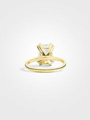 Emerald Solitaire - Yellow Gold - 2 ct