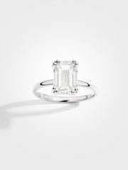 Emerald Solitaire - White Gold - 3 ct