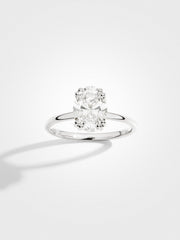 Oval Solitaire - White Gold - 2 ct