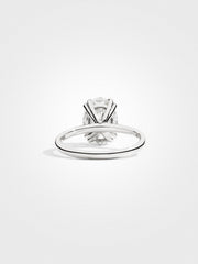 Oval Solitaire - White Gold - 2 ct