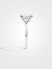 Oval Solitaire - White Gold - 2 ct