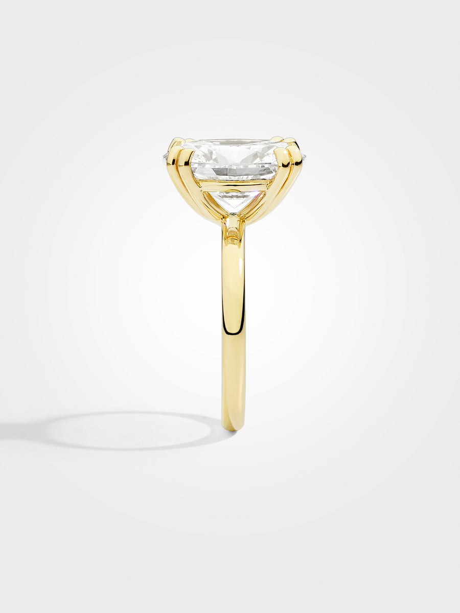 Oval Solitaire - Yellow Gold - 5 ct