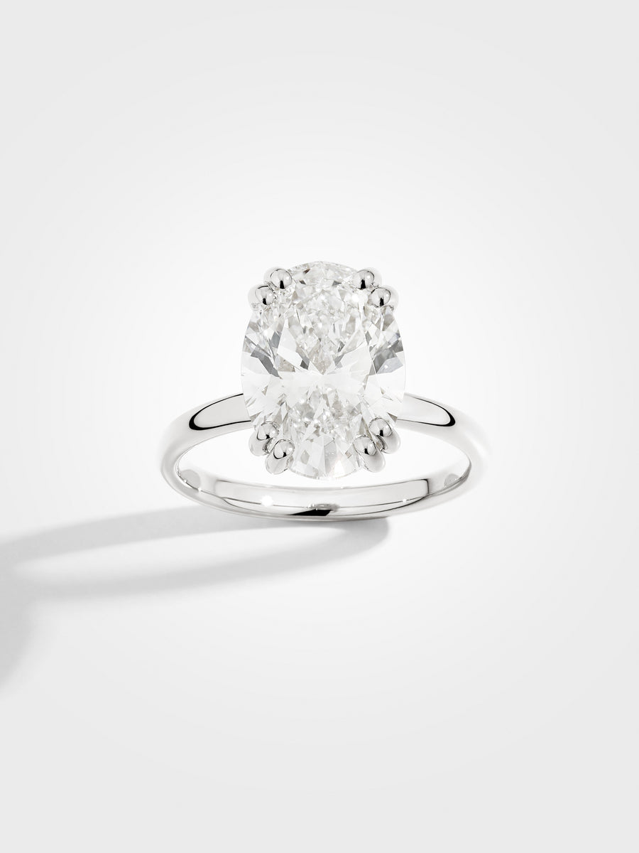 Oval Solitaire - White Gold - 5 ct